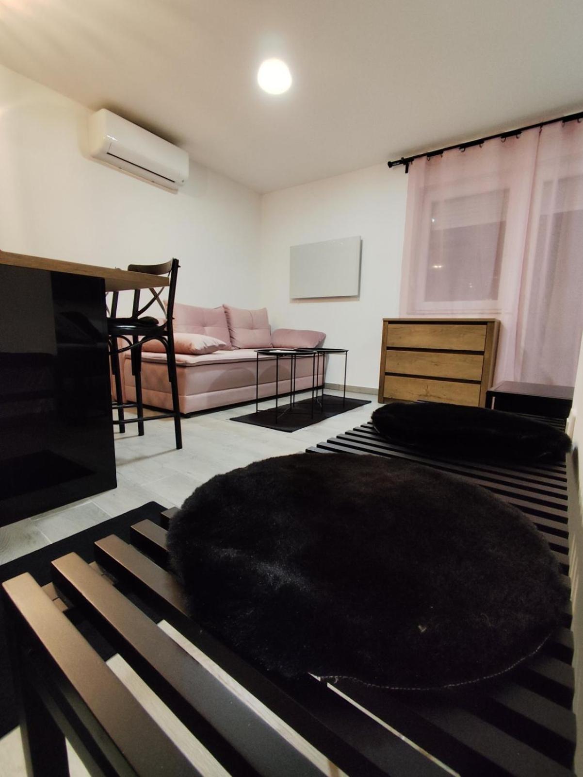 Oniks Apartment Lipik Luaran gambar